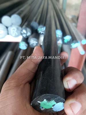 Nylon Polyethylene Batangan Hitam ( Rod HDPE ) Diameter 30mm x 50cm