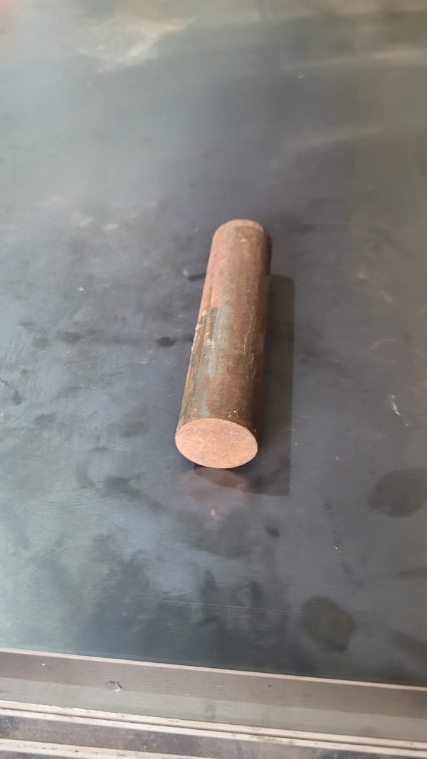 Contoh as bulat ST37 untuk pekerjaan bubut